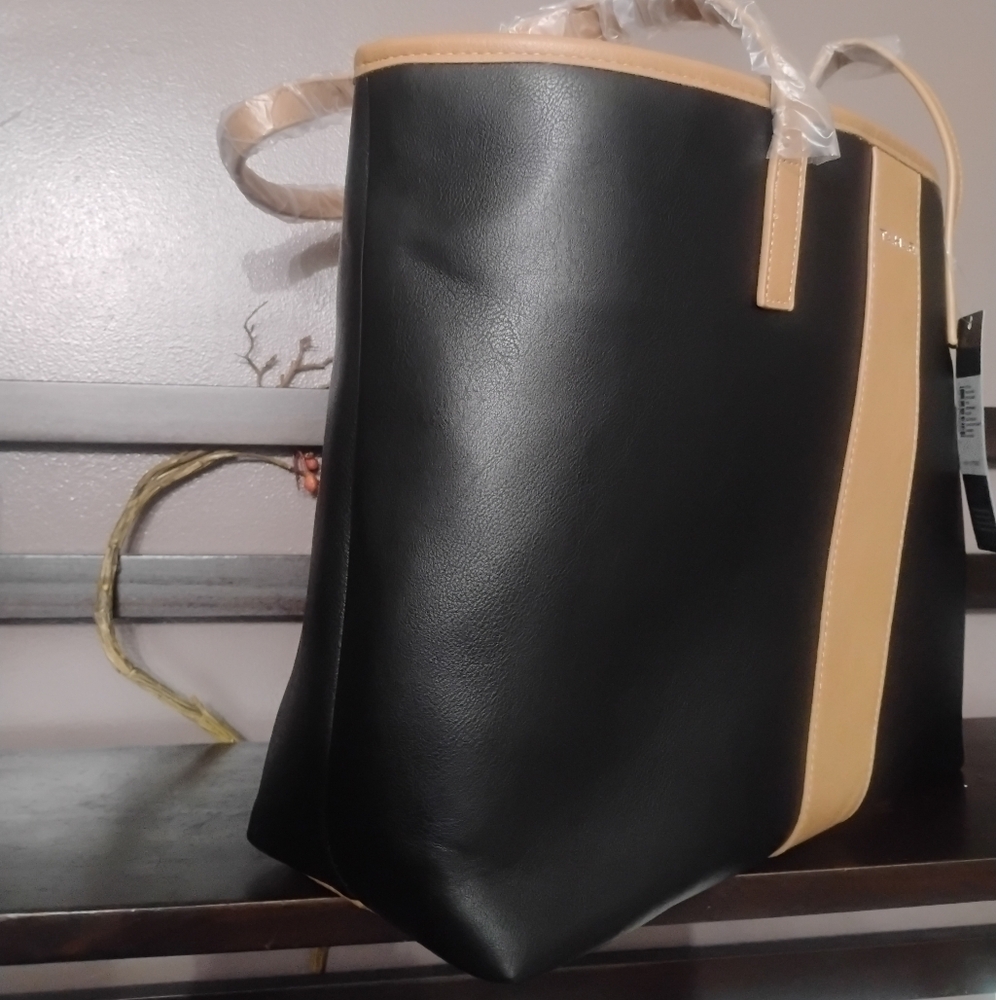 Tahari Kristen Black & Tan Tote NWT - Picture 4 of 10